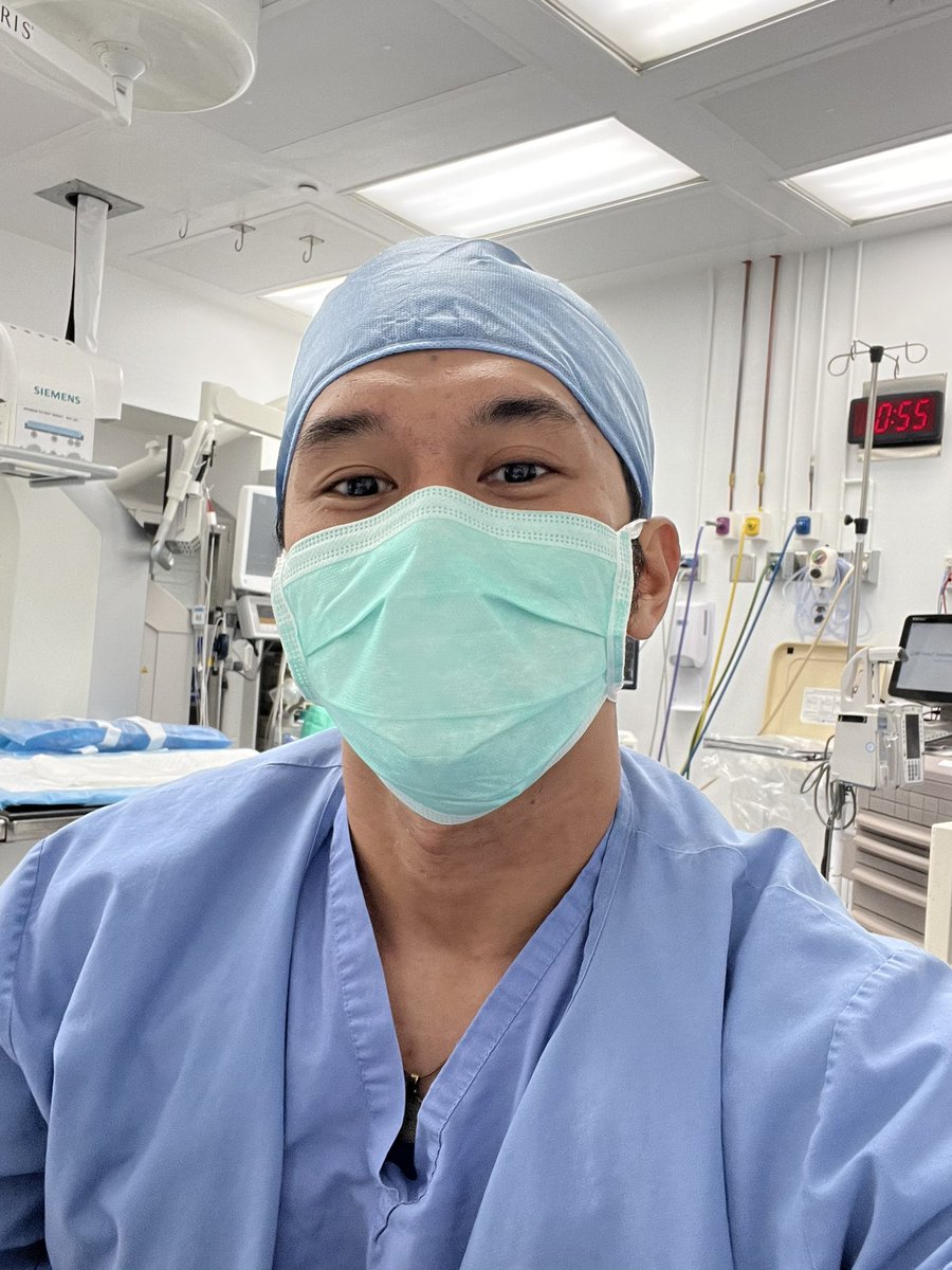 iam_kenito's tweet photo. I like monday na! Just this monday! Right now im having a Benign shift just doing healthstream. 1/5 🏥 #workmode #ORRN 🇺🇸 https://t.co/eO0LACXxVc
