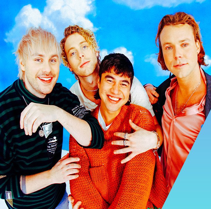 mgchivs's tweet photo. michael clifford's smile is the most beautiful thing ever created https://t.co/GdtTzNfXw3