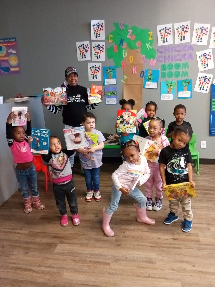 LiteracyNHood's tweet photo. Join the #BeAReadingRoleModelChallenge &amp; help us raise funds for #LiteracyInTheHood so we can continue to provide #FREEBOOKS for children, parents, &amp; caregivers!  

 https://t.co/jbOvx7Vidt

 #BeAReadingRoleModel #ReadFor15Mins https://t.co/CRlmzUqNCE
