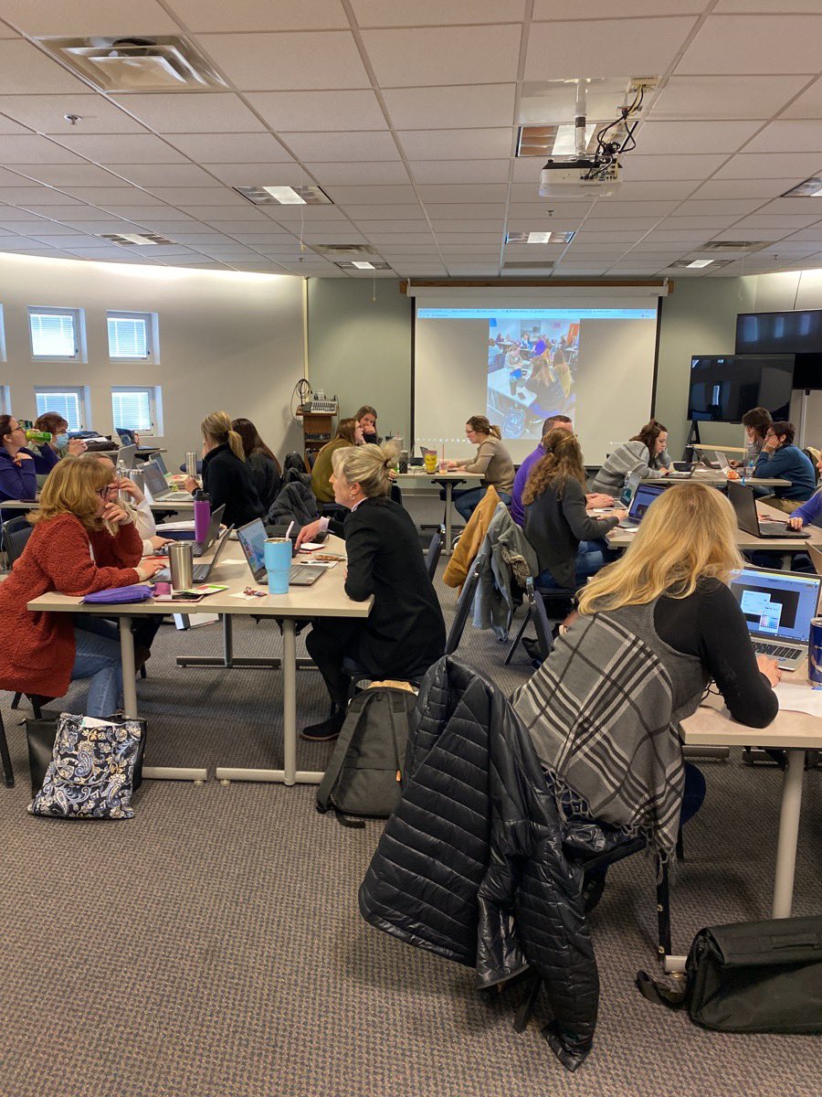 BGoodArtnGift's tweet photo. Some days, I really can’t believe this is my job! ❤️
I’m so blessed to be spending my day with another great group of dedicated teachers! Another great @NorthPointESC PD day has us Digging Deeper into Differentiation! 🙌💡🌱 @StartSOLE 
#OurLearningNeverStops #GiftedPD https://t.co/UCeX9S1vZV