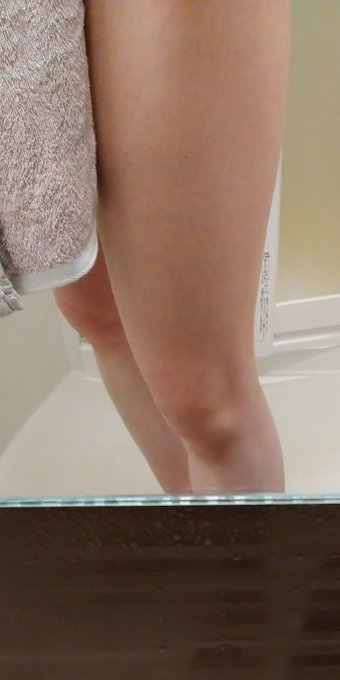 お風呂上がりの生足♨ https://t.co/BUuc4qO79L<a href="/tag/%E8%84%B1%E6%AF%9B"class="tags"><span>#脱毛</span></a><a href="/tag/%E3%83%88%E3%83%AA%E3%82%A2"class="tags"><span>#トリア</span></a><a href="/tag/tria"class="tags"><span>#tria</span></a>