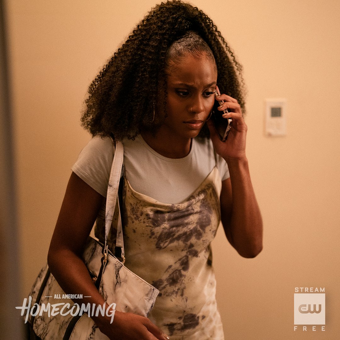 CWAllAmericanHC's tweet photo. Can Simone meet her coach's requirements to stay on the team? A new episode of #AllAmericanHomecoming airs TONIGHT at 9/8c. Stream tomorrow free only on The CW! https://t.co/FWhQFbobnh