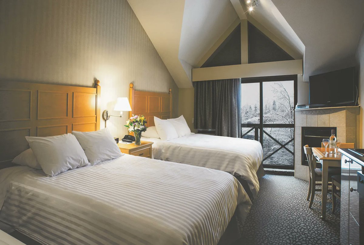 PinnacleWhis's tweet photo. Our Bed &amp; Breakfast Package has it all. 

Roll out of bed and enjoy breakfast for two at our favourite, local creperie – just steps from the hotel 🍳

Learn more >> https://t.co/2T73Ui1N7b https://t.co/kgMNlEeFqD
