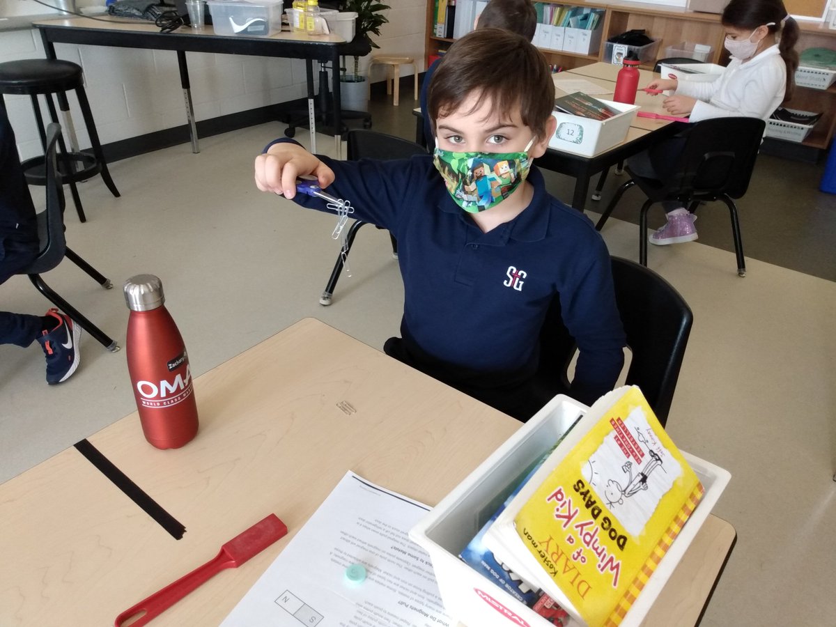 RosinaThompson3's tweet photo. On Friday the grade 3's explored magnetic force. We made our scissors into magnets! How many paper clips did you pick up? 
#thestgregoryway @StGregoryHCDSB https://t.co/kGHZcIbYS4