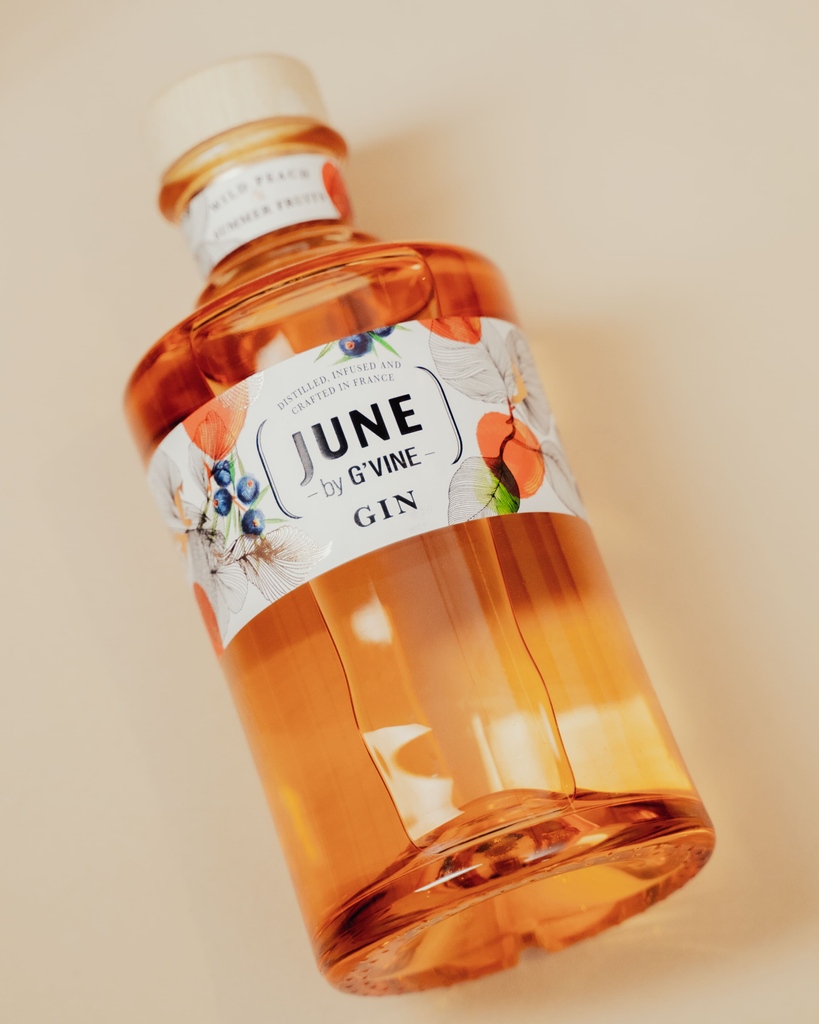 JuneGinLiqueur's tweet photo. Craving a fresh and fruity gin? Next time ask for June wild peach and summer fruits gin!

#JuneByGVine #ForeverInSummer #JuneGin #JuneWildPeach https://t.co/ZyZlVGx8W5