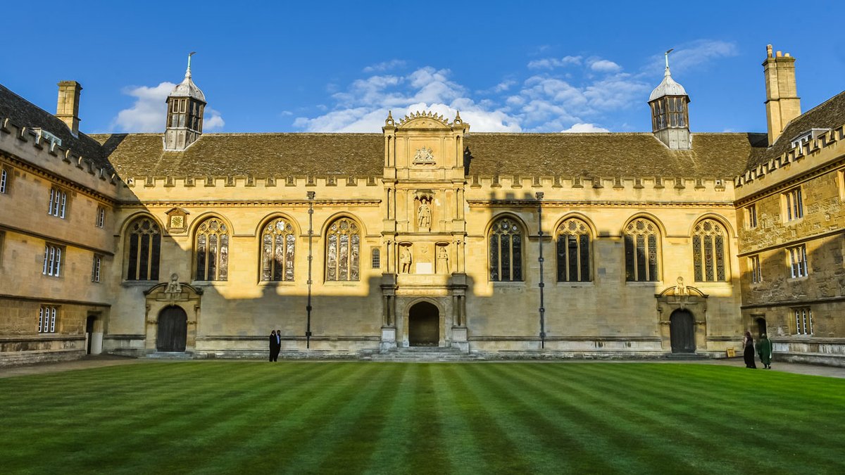 Invasion of Ukraine: Statement from Wadham College.We are deeply saddened by images &amp; news coming from #Ukraine and deplore the loss of life. We stand in support of those in our community who are affected by these events.  wadham.ox.ac.uk/news/2022/febr… #UkraineCrisis <a href="/WadhamSU/">Wadham SU</a>