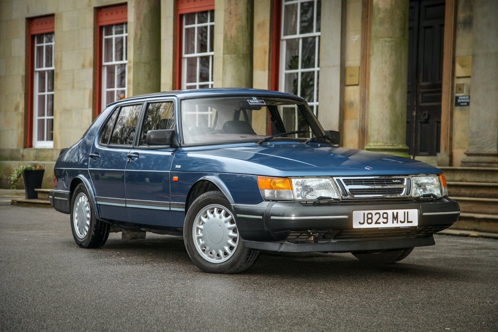 carandclassic's tweet photo. 🇬🇧 LIVE AUCTION - 1992 Saab 900 Turbo FPT

Wonderfully original, with one UK owner

https://t.co/cRqfAcWjjC https://t.co/25Ver5hGVs