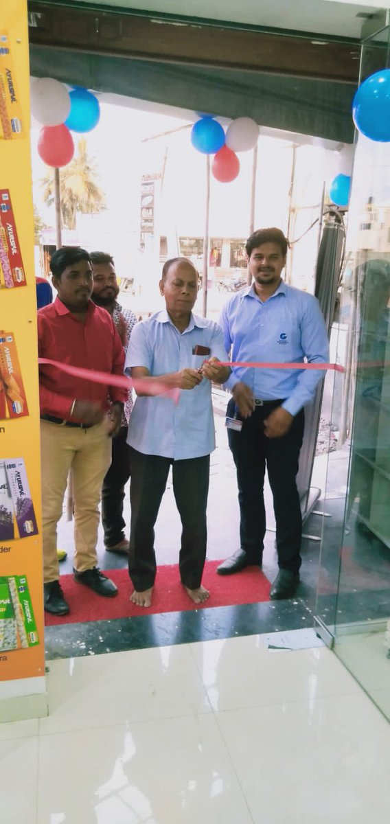 StarLocalmart's tweet photo. We are thrilled to announce launch of our 58th store at Tasgoan, Sangli, Maharashtra. Visit today to get unbelievable offers and combos for your daily needs.
#SanjayGhodawatGroup #StarLocalmart #SGGRising #VocalForStarLocal #GhodawatRetail #RetailRevolution #OrganizedRetail https://t.co/jUw4NaC6MP