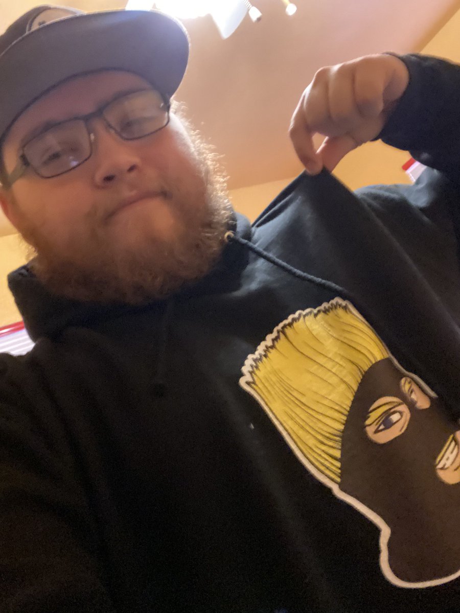 TheRomanjelly's tweet photo. Shout out to the homie .@Xulltant and .@Rheloh_ for supporting the stream with the merch! 

If you want to purchase the merch and support the stream, feel free to visit the store here: https://t.co/GYp07wZO11

#teamrobber https://t.co/ZuHLbcynJ1