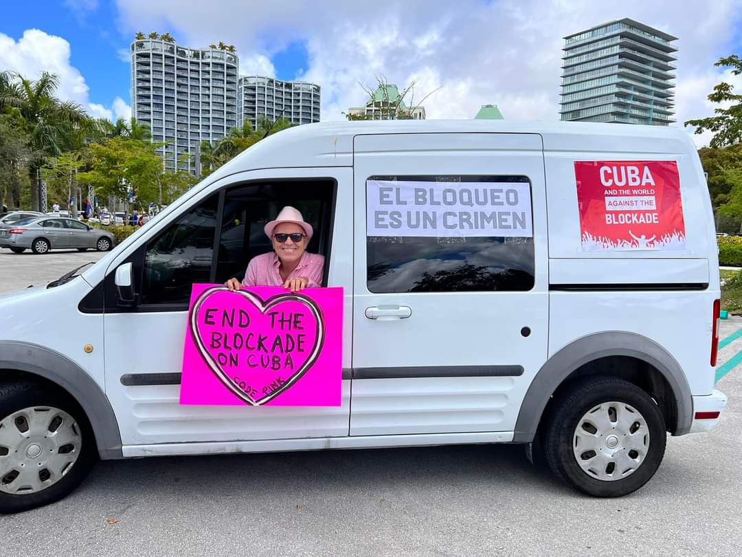DrRobertoMOjeda's tweet photo. Cubanos residentes en el exterior y grupos de solidaridad con #Cuba reclamaron eliminación del #Bloqueo impuesto por el gobierno de #EEUU durante más de 60 años a la Isla, principal obstáculo al desarrollo y bienestar de los cubanos. #EliminaElBloqueo #CubaViveYAbraza @DiazCanelB https://t.co/FUAeL2xBgn