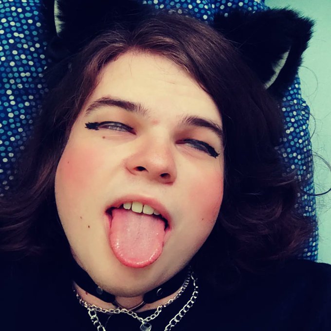 RubyUshinatta 🏳️‍⚧️ - Can I be your Cat-girl? 🖤😽🖤 #catgirls #grunge #alternative #cute https://t.co/60BD4w23ua