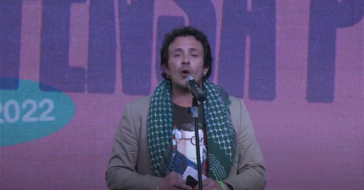 PoderioAndaluz's tweet photo. Arranca la Gala #PoderíoAndaluz. Comienza el alcalde de Cádiz, @JM_Kichi proclamando un proyecto transformador para Andalucía. Nos vestimos de gala. En defensa propia #28F:

🔴SÍGUELO EN DIRECTO https://t.co/DkhQMBwF7C https://t.co/KwWUrY6rlO