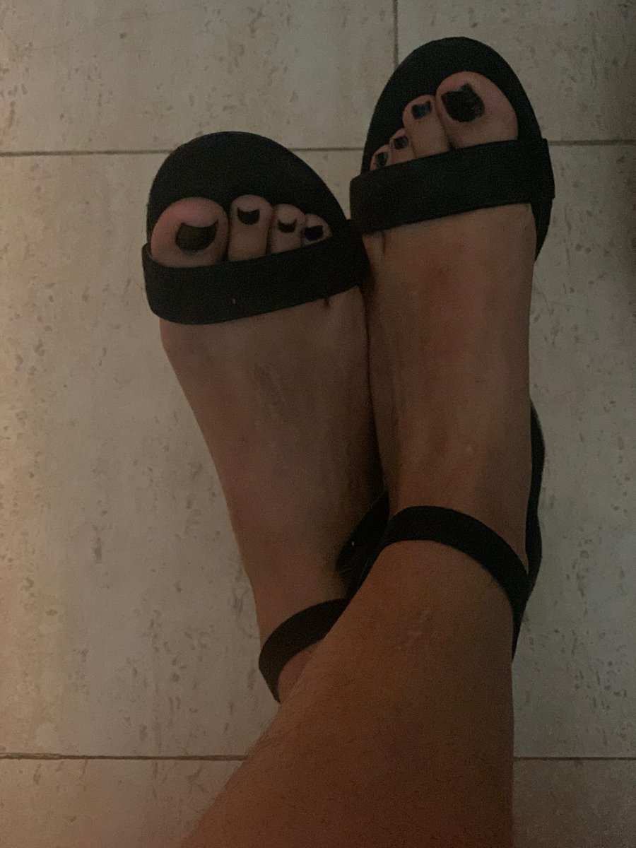 Brunette20tw's tweet photo. Do you like feet with heels? WELCOME you reached the right place. #Feet #lookingforfeet https://t.co/R8nwNHWId8