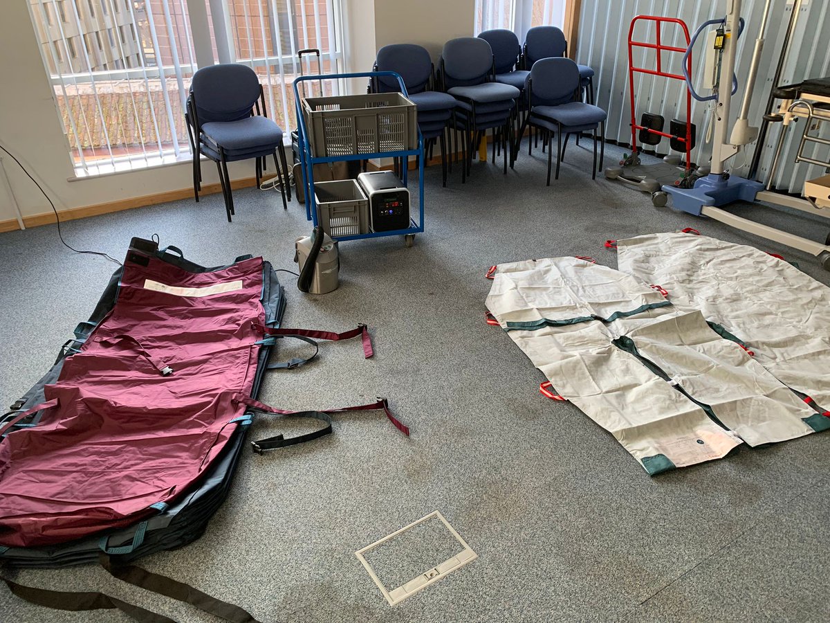 cjmedicaluk's tweet photo. Demonstration time at the Bristol Royal Infirmary by our south west product specialist @CJMNick We offer product demonstrations across the United Kingdom, please get in contact to find out more information from your local product specialist. #safepatienthandling#medicalequipment https://t.co/VNOj05mNqM