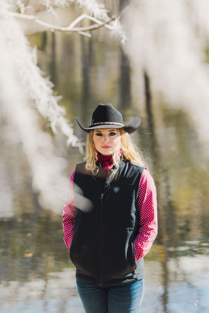 AlyssaCapps7's tweet photo. It was a great photoshoot!!! Can't wait till the next one!!! https://t.co/t1q8e3A7qj