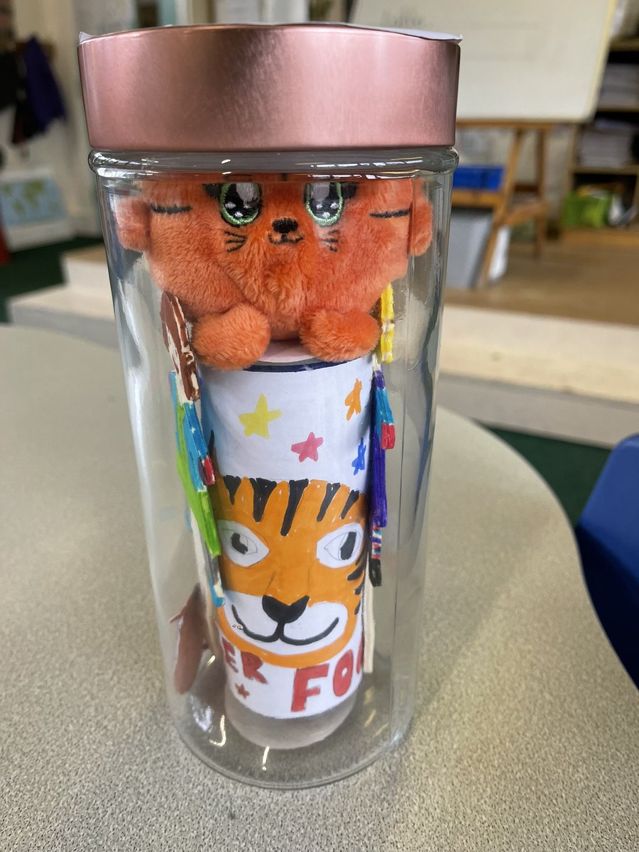 Mrs Curry tweet media