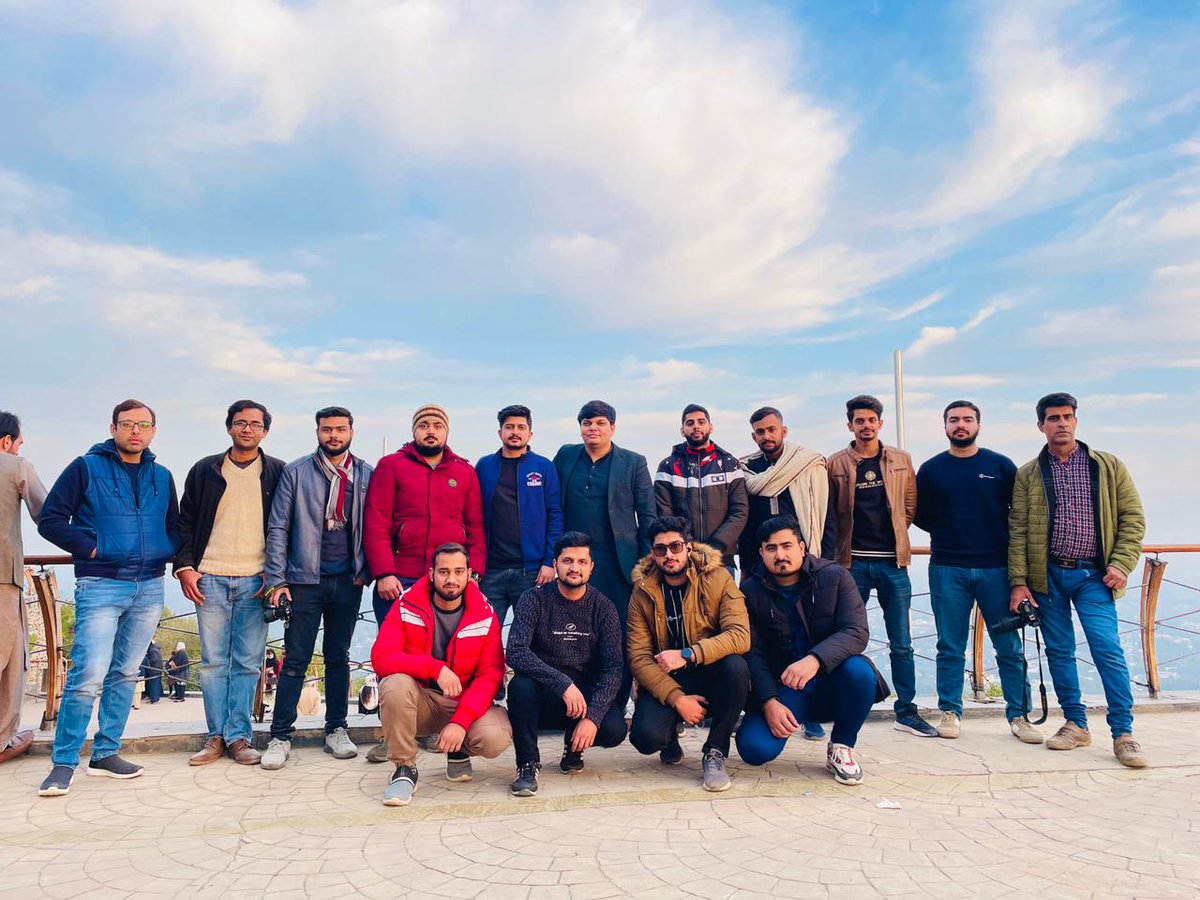 KarigarWeb's tweet photo. Recreational Trips conducted by organizations result in better understanding and employee engagement. It gives them a sense of togetherness and team spirit. A trip to "Damn-e-Koh and Mukeshpuri" arranged by Karigar Sialkot

#karigarwebsolutions #karigar #SoftwareHouseInSialkot https://t.co/2xUv29WLtC