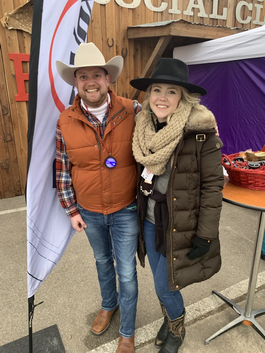 Absen_NA's tweet photo. Happy Monday! A special thanks to @LDSystemsUSA and @DataVox for a successful #houstonrodeo22 over the weekend. Thank you to all who came out and viewed our products!
#abseninc #ldsystemsusa #datavox #houstonrodeo22 #AVTweeps #avpros #systemintegration https://t.co/hANPOMNkW8