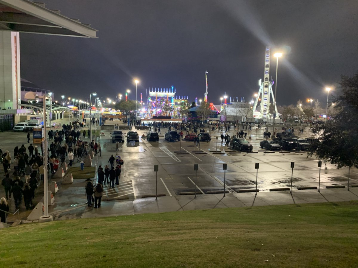 Absen_NA's tweet photo. Happy Monday! A special thanks to @LDSystemsUSA and @DataVox for a successful #houstonrodeo22 over the weekend. Thank you to all who came out and viewed our products!
#abseninc #ldsystemsusa #datavox #houstonrodeo22 #AVTweeps #avpros #systemintegration https://t.co/hANPOMNkW8