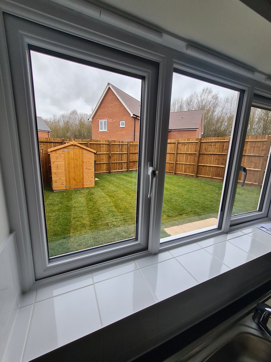 🏘Allimore Lane, Alcester 🏘 
4 units successfully handed over today, 1 x #sharedownership and 3 x #rented and 3 families moving into their new homes 🏡