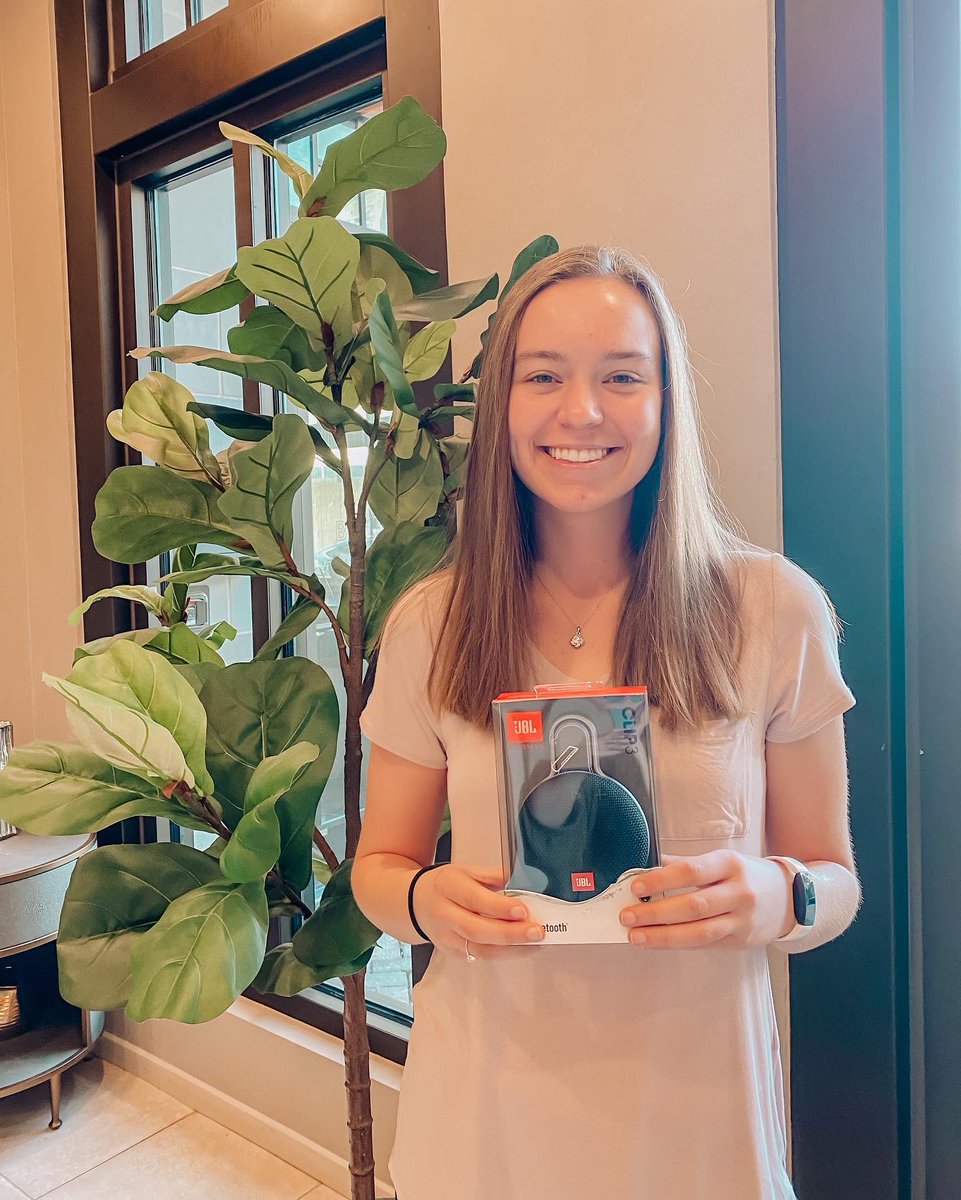 Congrats to all of our giveaway winners! 🤍🥰 We loved doing five days of giveaways! What item should we giveaway next? 🤩

Comment below and let us know ⬇️🤍

#HofflerPlace #Charleston #CofC #KingSt #GreystarStudent #LiveHereLiveWell