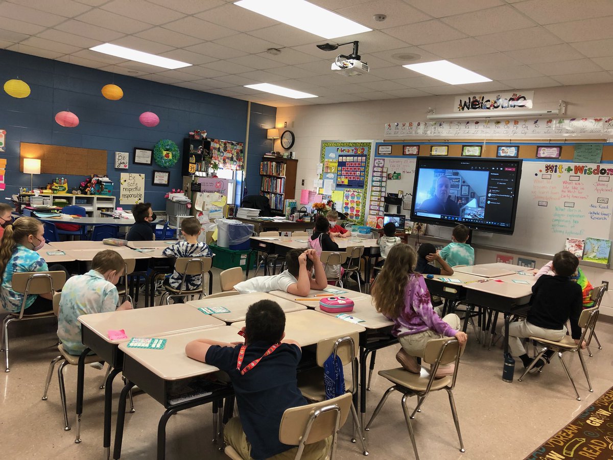 Bradford4D13's tweet photo. Really enjoyed reading โDuck for Presidentโ and โBanjoโs Dreamsโ to Ms Reedโs 2nd Grade class this morning as part of their #ReadMeWeek activities. https://t.co/eRjFTm7par