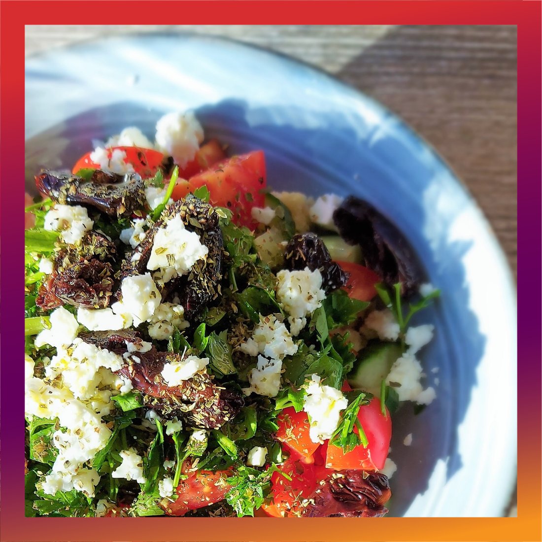 Who else is in the mood for summer food? 😎
Fresh green salad with ntakos rusks and feta cheese and topped with a generous handful of our single origin Greek Wild Oregano from Mikani, Thessaly.🇬🇷

#Greekfood #Foodgram #Salad #Healthy #Vegetarian #Oregano #Summervibes #Mahbir