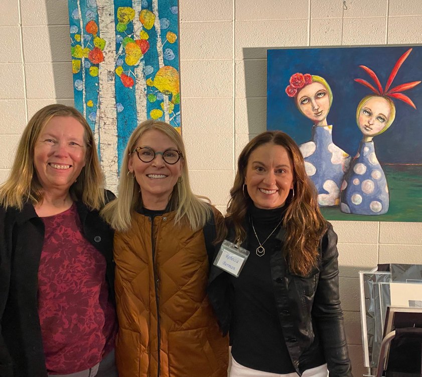 jennifersteck's tweet photo. Cheering our fellow artists on. Thrilled to support artist, Rebecca Berman, during her show in Aurora, Colorado over the weekend. And...the fabulous Jennifer Yoswa joined us. Congrats Rebecca! #emergingartists #artshows #coloradoartist #rebeccabermanarts https://t.co/SVwqqGOtEu