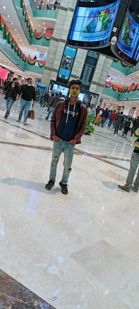 roygk2000's tweet photo. My hard is broken 💔 but am happy 😊 https://t.co/2VENUAuWwe