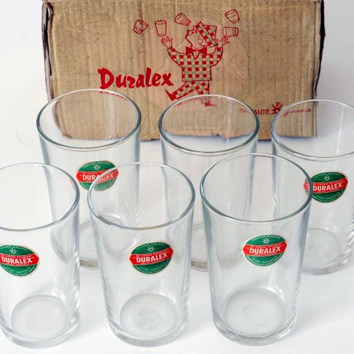 Miguel_A_Fdez_L's tweet photo. @AngryJuez A mí me lleva pasando un tiempo con los vasos 70's de casa de mi suegra. Pero no me atrevía con el chiste...gracias por abrirnos el camino!
#sedlex #frikismojuridico https://t.co/1ErKdqYDLo
