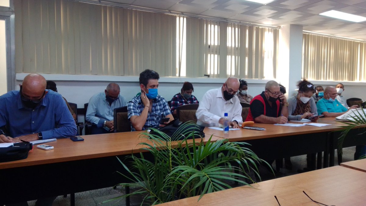 MCalsna's tweet photo. Con la participación del coordinador de tarea del Gobierno de Cienfuegos que atiende la distribución y la Dirección de Salud y Educación en la provincia y las direcciones de los hospitales, analizamos los abastecimientos alimentarios y la calidad de la elaboración de pacientes. https://t.co/NOCZHc8jU3