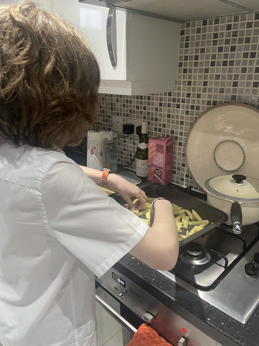 Nicola Wallace Dean tweet media