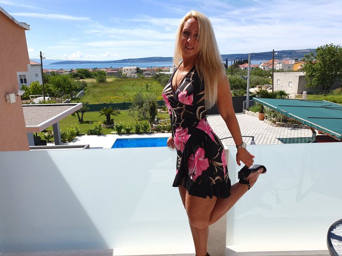 Sch&ouml;nen Abend euch! Schau doch mal vorbei.   Viele geile Girls in deiner N&auml;he und mich findest du nat&uuml;rlich<a href="/tag/sexy"class="tags"><span>#sexy</span></a><a href="/tag/big7"class="tags"><span>#big7</span></a><a href="/tag/flirten"class="tags"><span>#flirten</span></a><a href="/tag/bestfansoriginal"class="tags"><span>#bestfansoriginal</span></a>