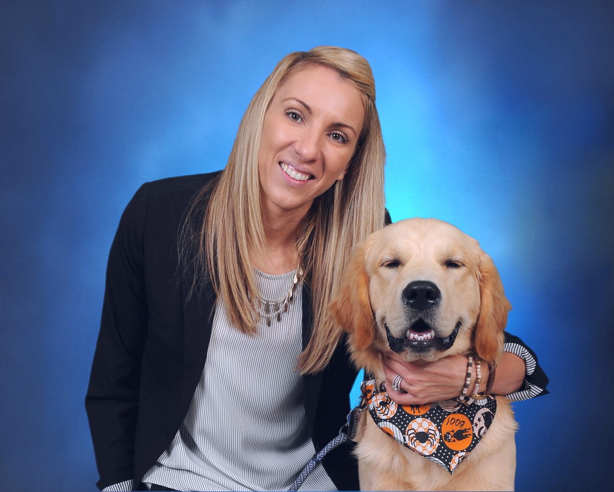 SCMOQ's tweet photo. "Woof woof!" that's dog for "it's all smiles at the Cathedral!" 

Picture Day never looked so good. 

Feat. Vice Principal Mrs. Czarnecki and Lincoln! https://t.co/3cOPQRmMUh
