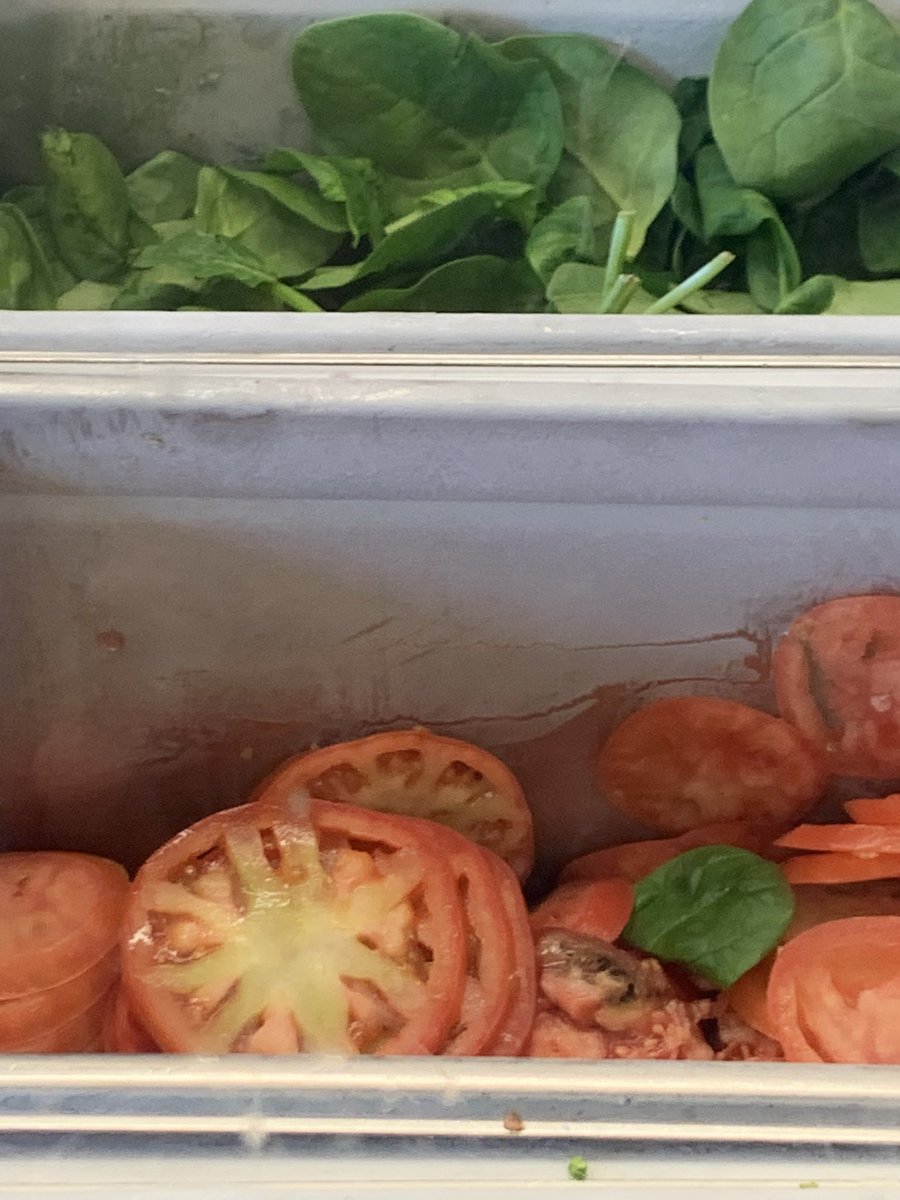 Pdivine114's tweet photo. @SUBWAY I thought that we ate fresh when we ate with you?  As you can see there were rotten tomatoes that were being pushed over and served  store #21414-0!   After telling them about it she was still willing to serve them to me.  I won’t be eating here anymore! https://t.co/nDFK7p5BpV