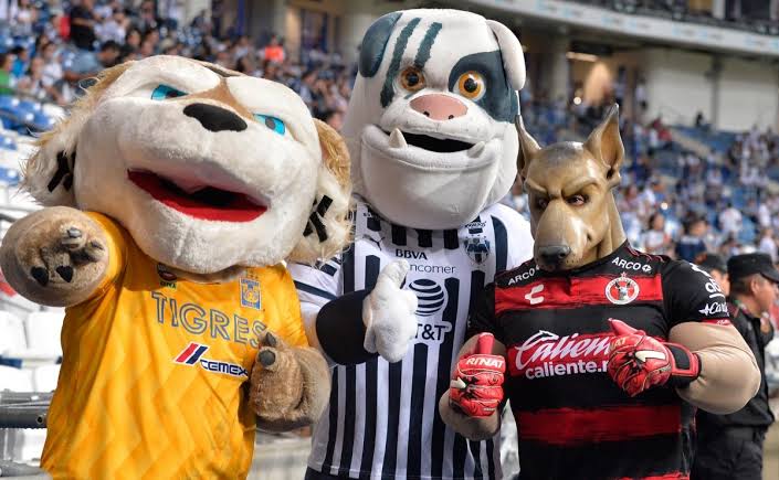 Pambol_Azteca's tweet photo. Mascotas. Botargas de animales que representan a algún club(o selección) de futbol(u otros deportes).

Hoy revisamos a las mascotas del futbol mexicano, las presentes y algunas desaparecidas en acción. https://t.co/3qEDqZxTD6