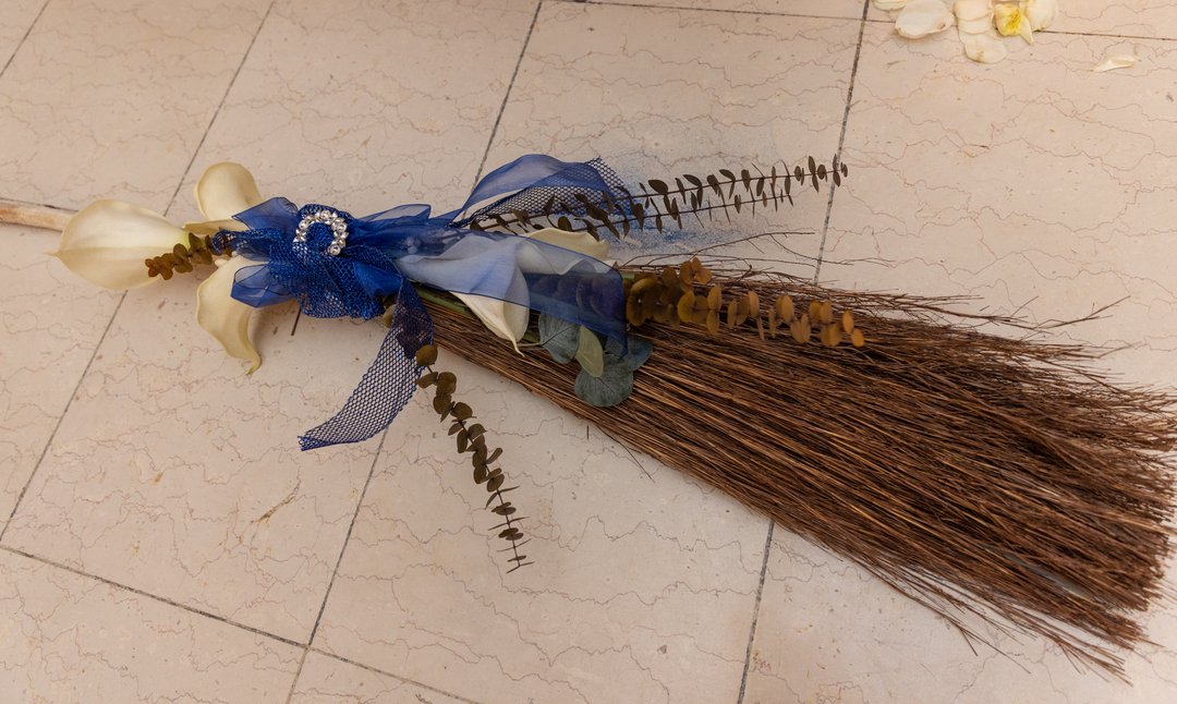 We can't think of a better way to close out #BlackHistoryMonth than to highlight one of our favorite brooms from our 2021 #WeddingSeason. #WeddingTradition #WeddingDetails #WeddingInspo #JumpingTheBroom #BlackWeddings
Broom: <a href="/Billiebee_3/">Billieee</a> Photography: @JaxonPhotoGroup