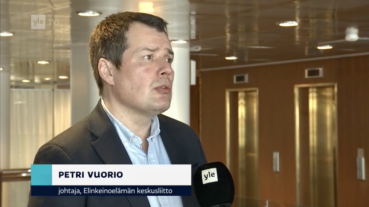 Elinkeinoelama's tweet photo. #Pakotteet koskettavat suomalaisyrityksiä montaa kautta, arvioi ⁦@petri_vuorio⁩ YLE:llä:

⛔️ Ruplan ja venäläisten ostovoiman romahdus

⛔️ Lännen asettamat vientirajoitukset

⛔️ Lisääntyvät rahaliikenteen häiriöt. https://t.co/oSMtCEdWi9