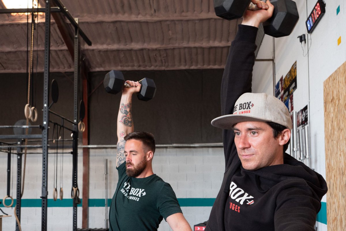 ExpressionAthlt's tweet image. Cette semaine nous vous présentons nos dumbells (haltères hexagonales) EA .

La poignée en acier entre dans les têtes en caoutchouc afin d’avoir une tenue parfaite et à toute épreuve.
👉 bit.ly/3M2b7oi

#EAFitness #CrossFit #Training #Coaching #Fitness