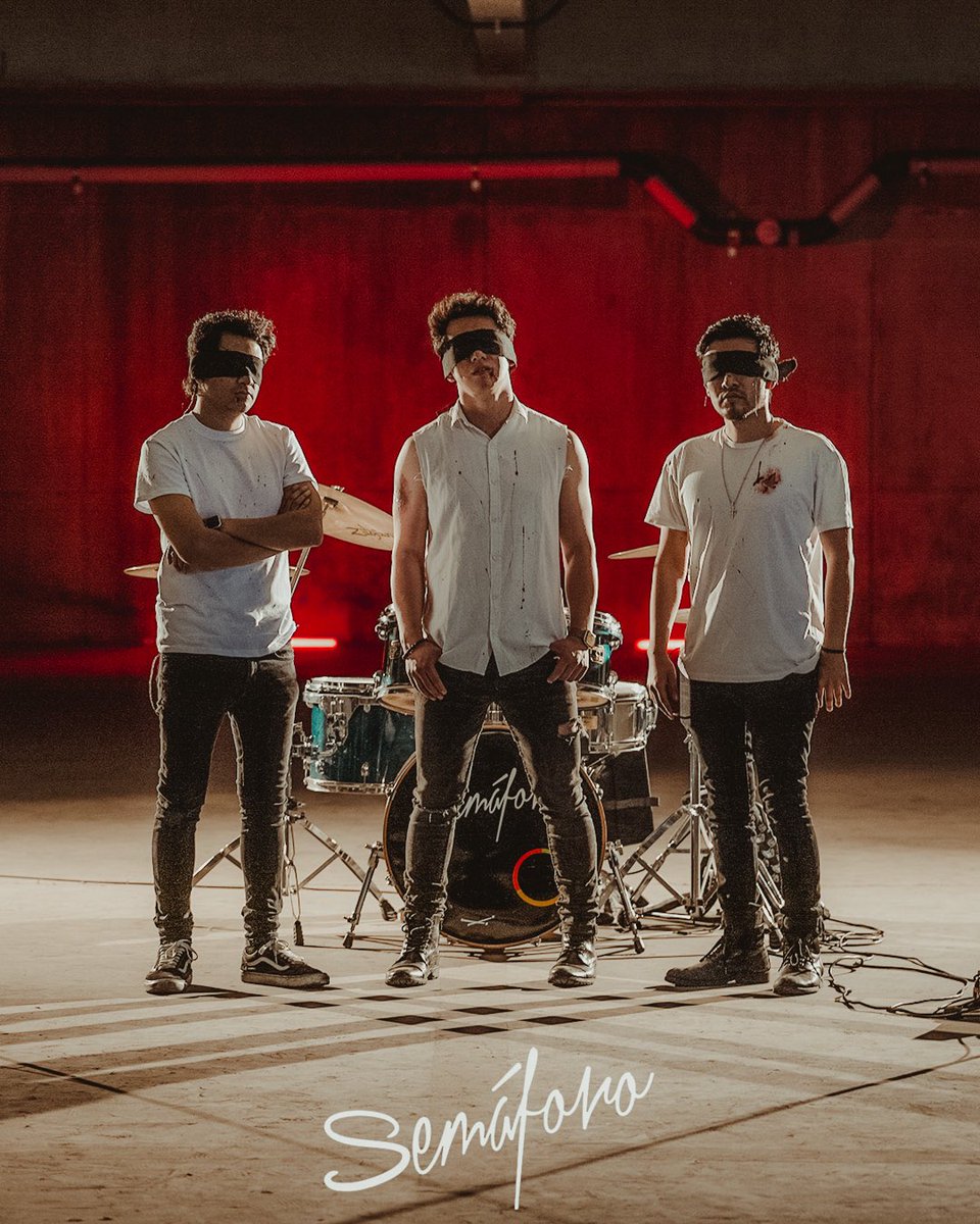 Mi banda 🎬🚦🔥
Este año la rompemos si o si 

<a href="/SemaforoGt/">Semáforo</a>