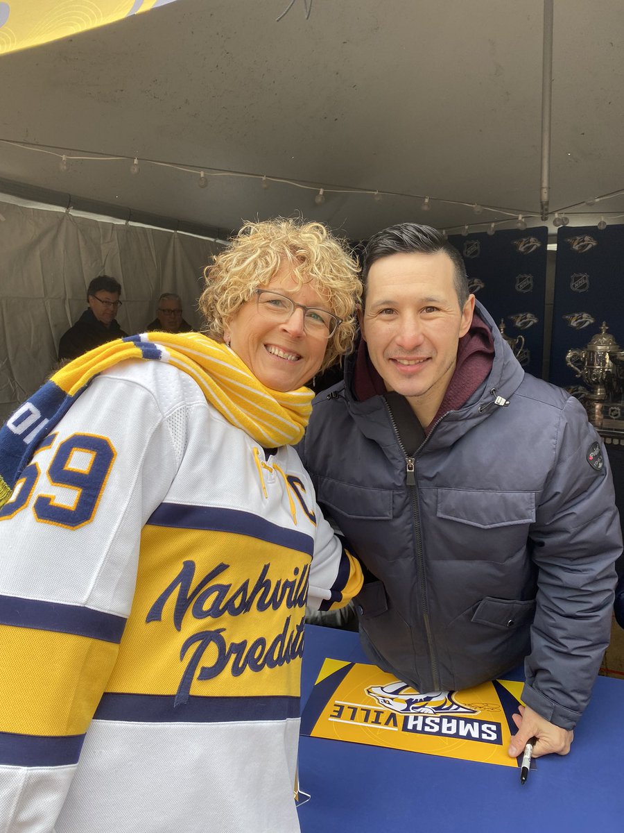 Predslover64's tweet photo. I was so excited to meet @Jtootoo22 at the Stadium series. Not only because he was such a great hockey player, but he has overcome so much in his personal life and is an inspiration to others! https://t.co/O10KWDgAQ2