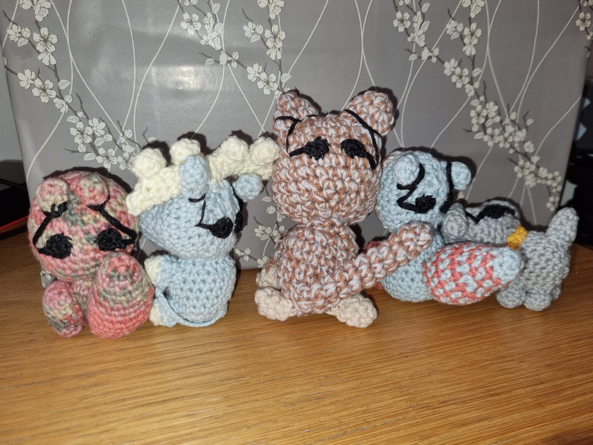NottsCI's tweet photo. How cute are these little woolly friends...proudly showcasing their #soundprocessors 😍 Knitted and kindly donated by one of our very talented parents whose child would like them to go to other newly implanted little ones ❤️#cochlearimplants @TeamNUH @nottmhospitals @NUHSurgery https://t.co/BlbiDdHomL