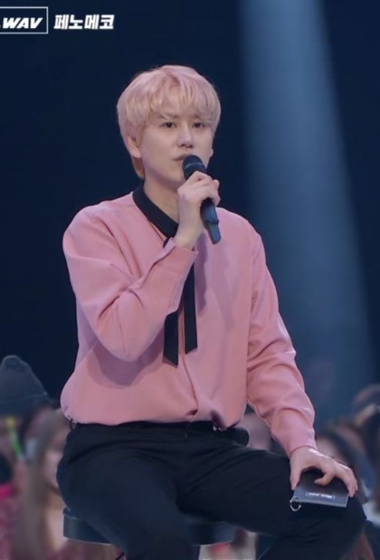 lovepiano0203's tweet photo. 너무 이쁜 핑크규 💗
#run_wav
#슈퍼주니어
#규현 https://t.co/pW6DdKl1xo