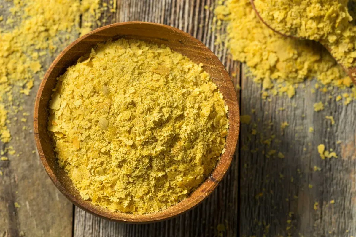 If you aren't already obsessed with #nutritionalyeast, this is a sign! Besides the many health benefits, it tastes great sprinkled on all of our #veganproducts 😉 🙌 
buff.ly/32qt2TK