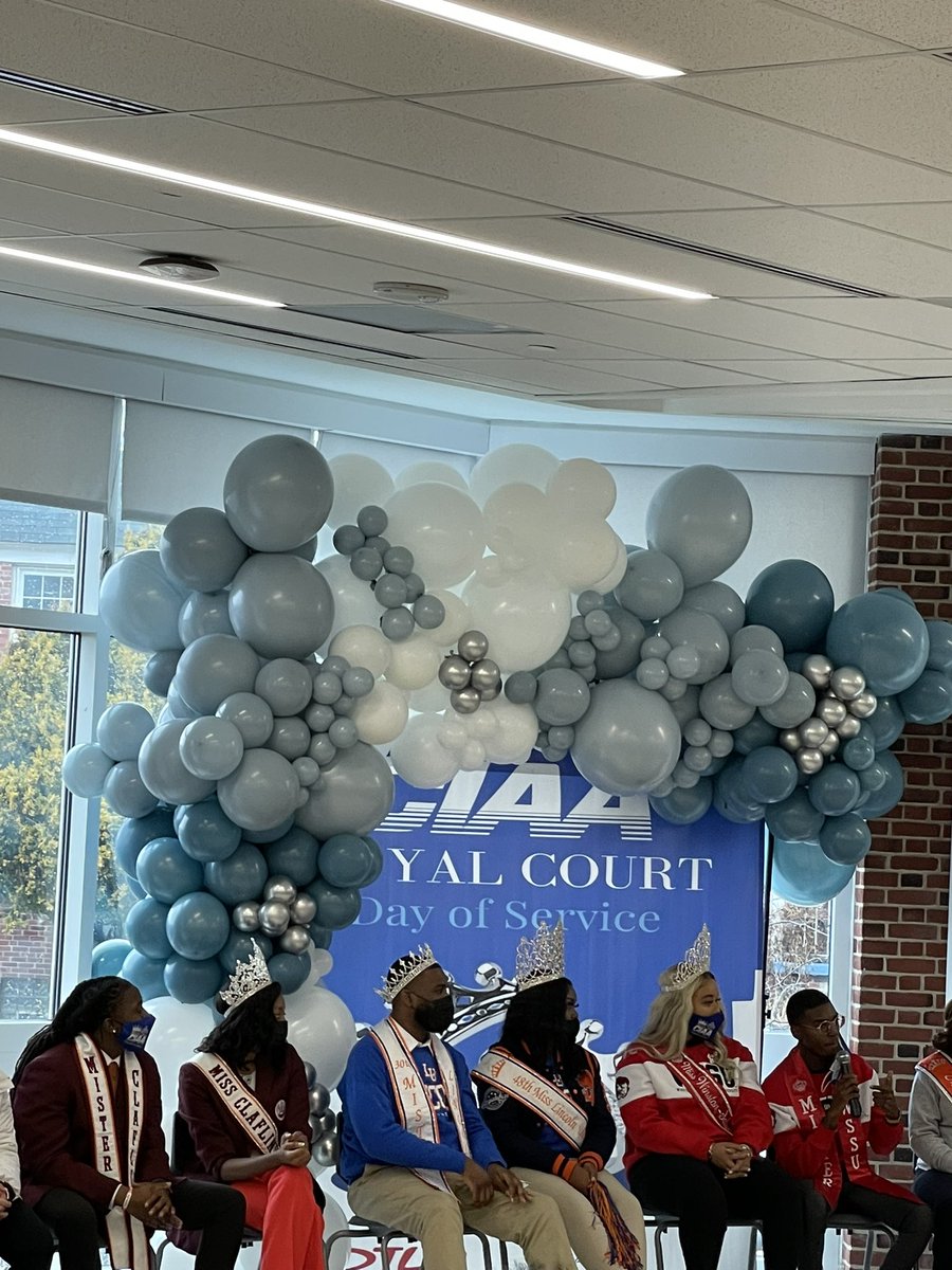 TMT_Community's tweet photo. CIAA Royal Courts Kings and Queens representing their HBCU’s did a panel discussion with our kids. The students got to ask questions, the panel offered their wisdom &amp; then headed off to do a Day of Service. Students were offered free application fees, tuition assistance and more. https://t.co/OjSKCUfezq