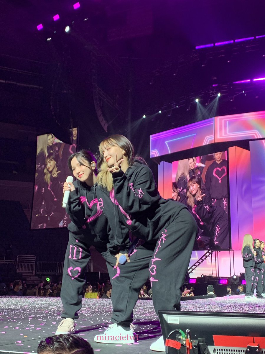 miracIetwt's tweet photo. the pics i took 🤩🤩 https://t.co/kPsUY8DBI6