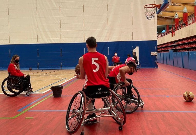 🏀 Nuestra selección madrileña BSR prepara su participación en el CESA 2022🇪🇸 en una jornada de tecnificación en el 🏟Pabellón de la Luz de Tres Cantos

#SomosFMDDF