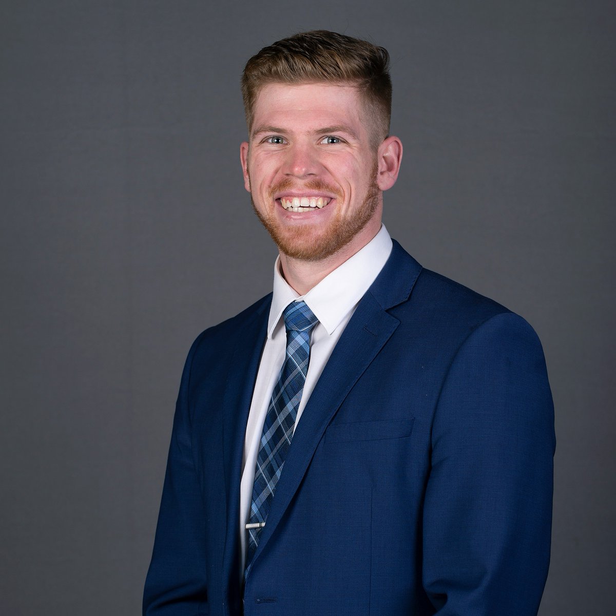 RMUMHockey's tweet photo. A sturdy defensive defenseman, Geoff Lawson recorded over 5⃣0⃣ blocked shots and took just 9⃣ minor penalties in 5⃣7⃣ career games to go along with a goal and 6⃣ assists at RMU. Thank you, Geoff! 

#SeniorSpotlight | 🔴🏒🔵 | #BobbyMo https://t.co/Ruh82j4SaV