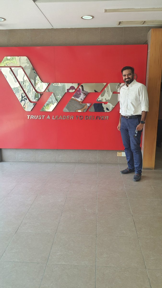 Adeel Azhar tweet media