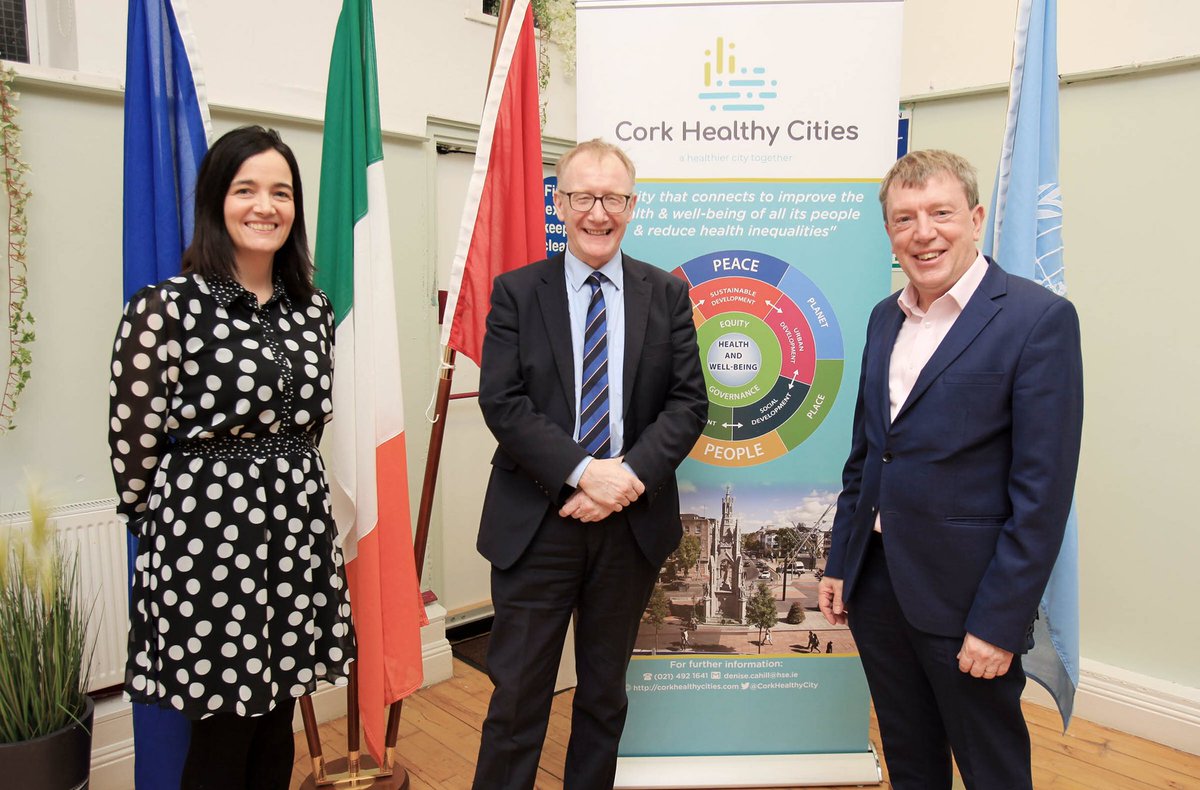 Knocknaheeny cafe delighted to showcase community projects with minister  <a href="/FrankFeighan/">Frank Feighan T.D.</a> Really enjoyable occasion and great affirmation by the Minister <a href="/NicheCork1/">NICHE Health Project Cork</a> <a href="/CorkHealthyCity/">Cork Healthy Cities</a> <a href="/Foroige/">Foróige</a> #cetb
